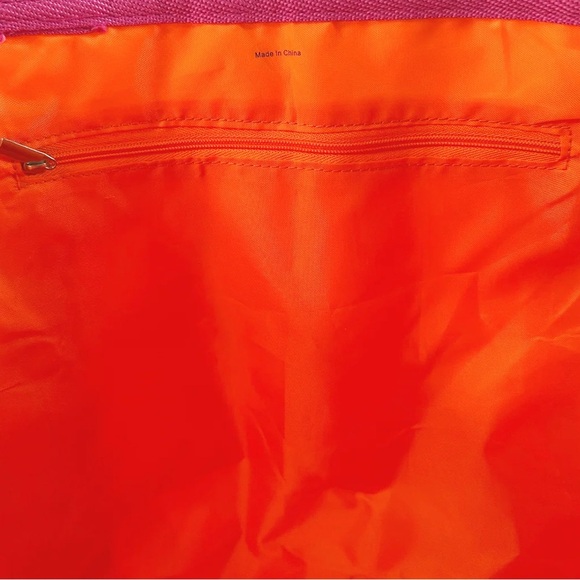 AMIKA Signature Tote Bag - Picture 4 of 4